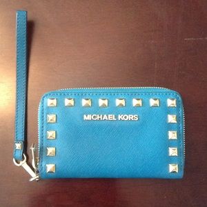 MICHAEL KORS Wristlet